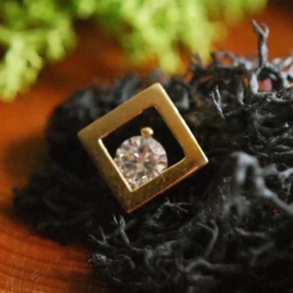 Solid 14k Yellow Gold Ada Square Threadless End W… - image 1